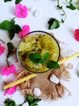 Sorbet z żółtego arbuza z melisą