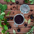 Pikantny chutney z czereśni z rozmarynem