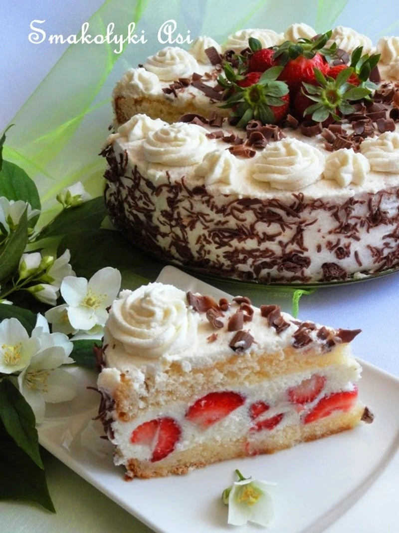 Tort truskawkowy na Dzień Matki
