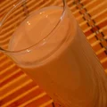 Koktajl bananowy z serkiem wiejskim