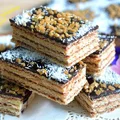 wafle ze śmietanką do kawy