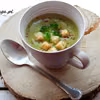 Zupa brokułowa z grzankami i chili
