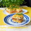 Salatka warstwowa na krakersach