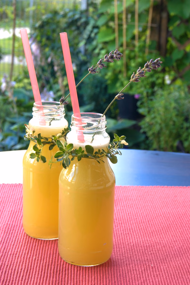 Lemoniada lawendowa z ogórkiem