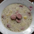 Zupa chrzanowa z białą kiełbasą