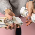 Nawet 429 złotych! Od 1 stycznia 2024 gminy będą wypłacać pieniądze!