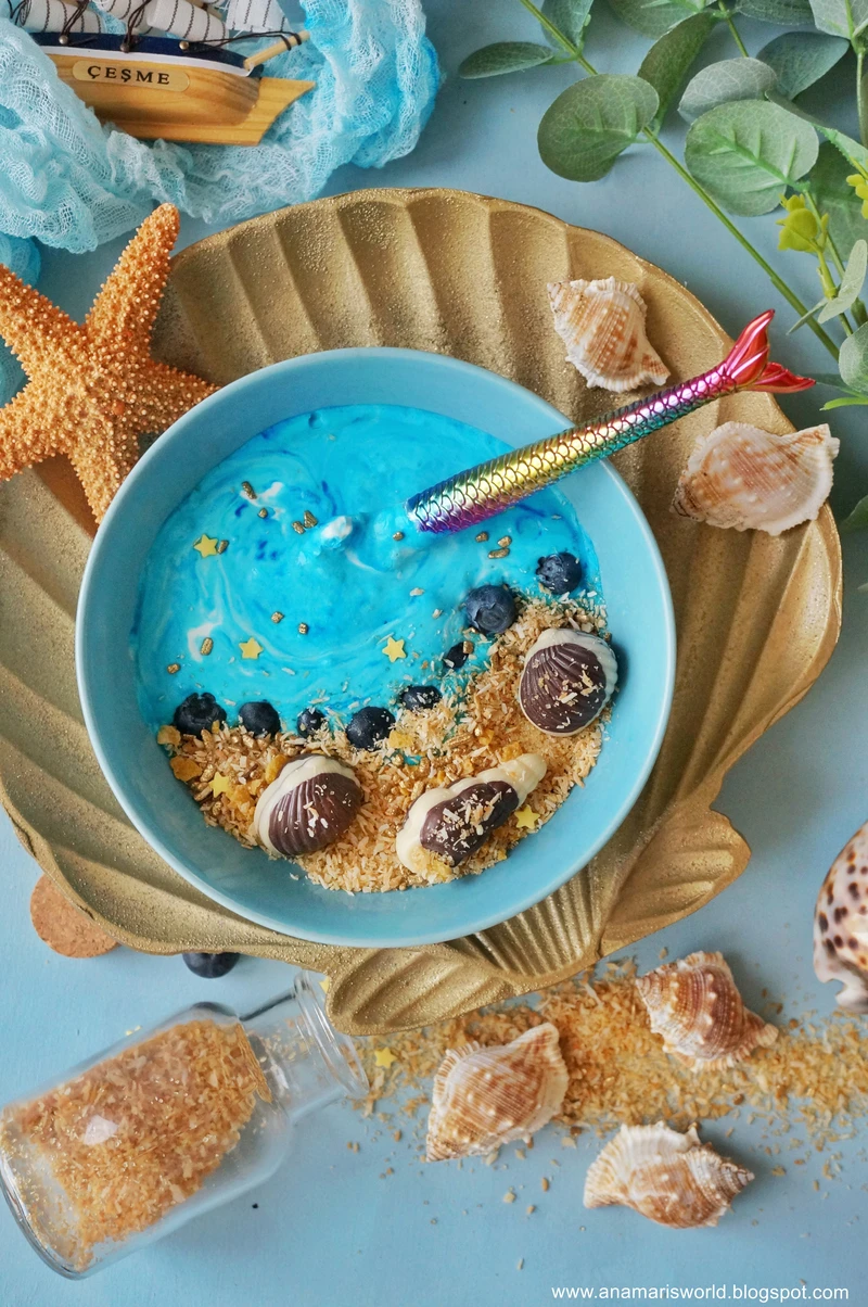 Smoothie bowl w morskim klimacie