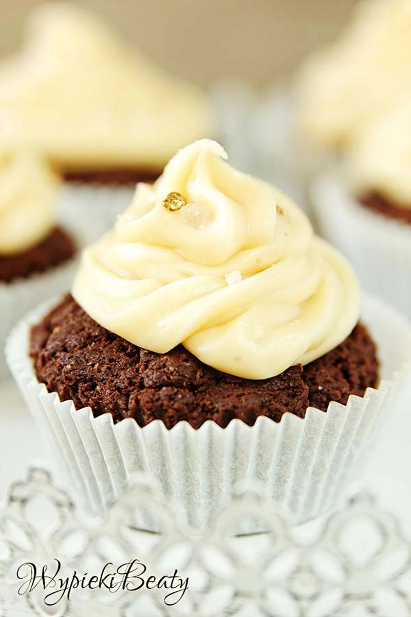 Babeczki brownie z solonym karmelem