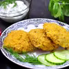 FIT KOTLETY Z KOMOSĄ RYŻOWĄ (QUINOA) I WARZYWAMI (158 KCAL)