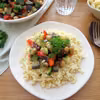 Aromatyczne ratatouille z kaszą jaglaną, ciecierzycą i czerwoną fasolą