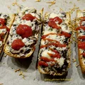 Domowe zapiekanki z pieczarkami i serem