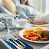 Rewolucja w szpitalnych menu: Lepsze obiady dla pacjentów od NFZ. Oto co się zmieni!