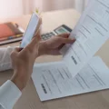 Orange Polska Zwróci Pieniądze za te Opłaty! Zobacz Najnowszą Decyzję UOKiK!