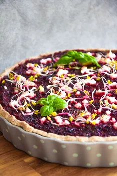 Gryczana tarta z botwinką i ricottą FIT