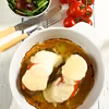Pieczone piersi kurczaka z pesto, pomidorami i mozarellą