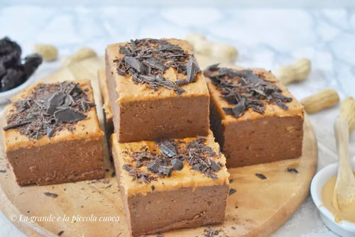 Brownie z ciecierzycy z masłem orzechowym bez pieczenia