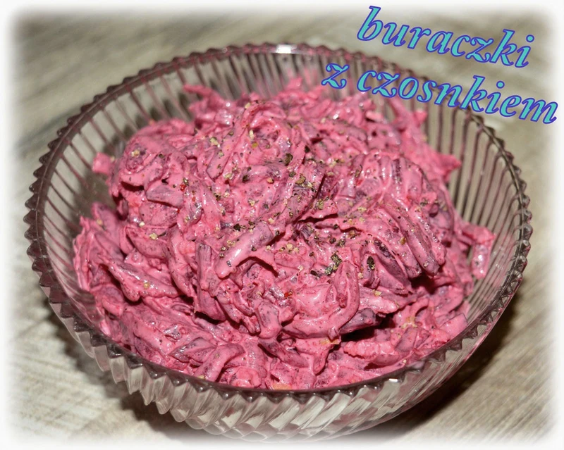 Buraczki z czosnkiem
