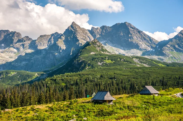 Zdjęcie Genialne miejsce na weekend w polskich górach – TOP kierunki w Tatrach, Beskidach i Bieszczadach dla całej rodziny #1