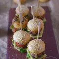 Mini burgery koreczki