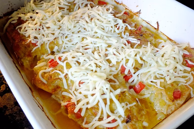 kurczak zapiekany z porem i mozzarellą