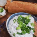 Pasta kanapkowa z serem camembert