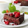 Tarta czekoladowa z malinami