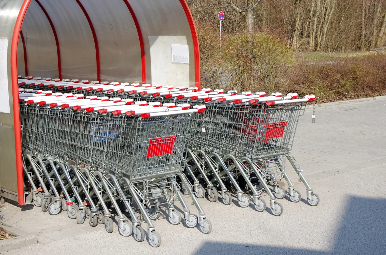 Co najmniej 2 niedziele handlowe w miesiącu? Projekt zniesienia zakazu handlu skierowano do kolejnego etapu