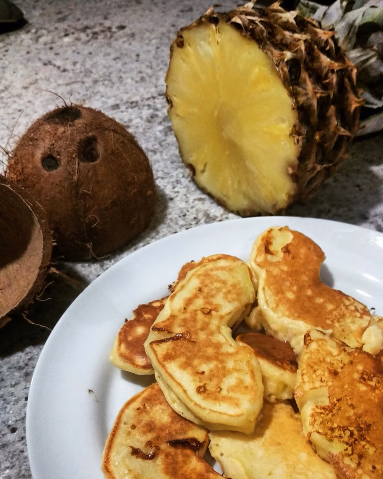 ANANAS W KOKOSOWYM CIEŚCIE