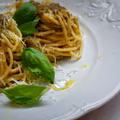 Spaghetti con pesto genovese