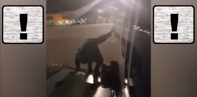 Polak wyszedł na skrzydło samolotu przez drzwi awaryjne!
