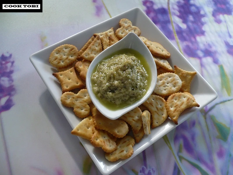 Pesto z cukinii i białej papryki