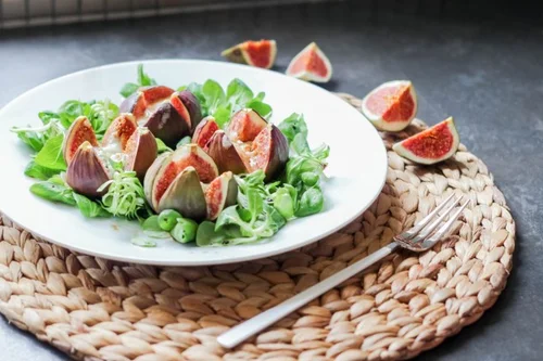Pieczone figi z serem gorgonzola