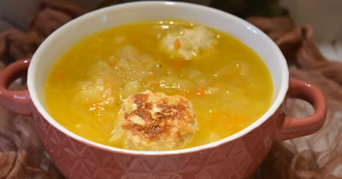Zupa z kapusty drobiowe kuleczki