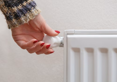 Zmniejszyłam temperaturę o 1 stopień i nie mogłam uwierzyć, jak spadły rachunki za ogrzewanie!