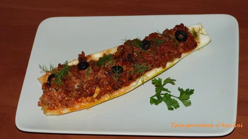 Nadziewana cukinia z serem pleśniowym