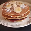 Pancakes z bananami i dżemem