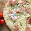 Pizza z ziemniakami i prosciutto