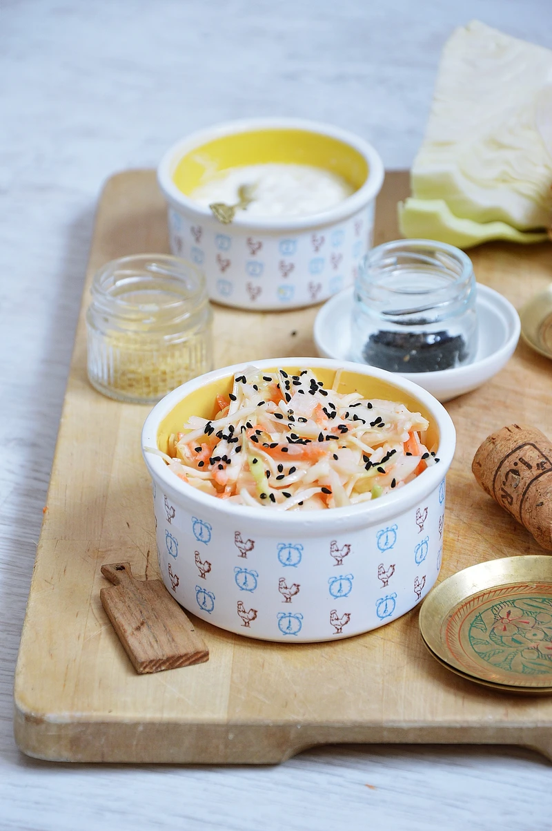 Surówka Coleslaw z czarnuszką