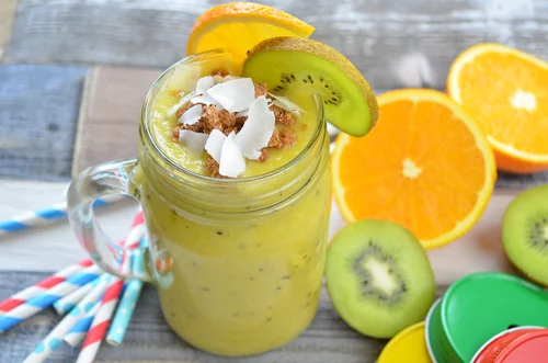 Koktajl z kiwi, pomarańcza i banana