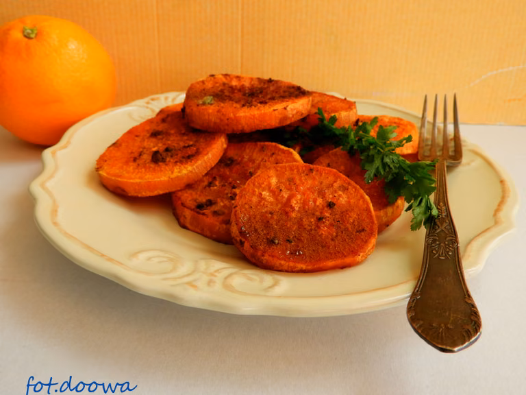 Bataty pieczone w soku pomarańczowym