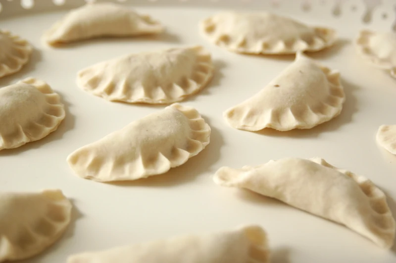 NAJLEPSZE PIEROGI Z KAPUSTĄ I GRZYBAMI