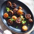 Pieczarki w glazurze miodowo-balsamicznej