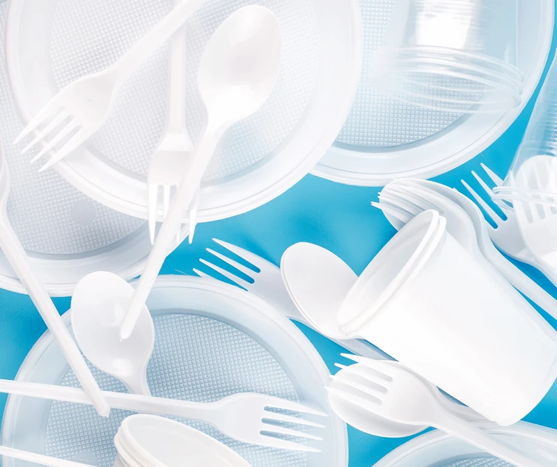 Zakaz korzystania z plastikowych jednorazówek już w 2023 roku?!