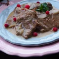 BITKI WOŁOWE W NIETYPOWYM SOSIE