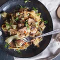 Makaron z kaczką i grzybami
