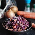 Surówka z czerwonej kapusty a’la colesław (tak, wiem, że się pisze coleslaw ;))