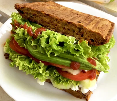 KUKURYDZIANY OMLET Z OPIEKACZA (BEZ GLUTENU)