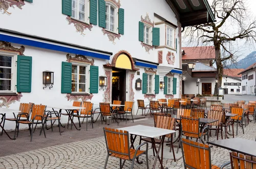 Koniec długiego siedzenia w restauracjach? Ten kraj wprowadza zaskakujące limity