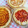 Galette ze śliwkami.