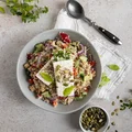 Sałatka z kaszą bulgur i fetą